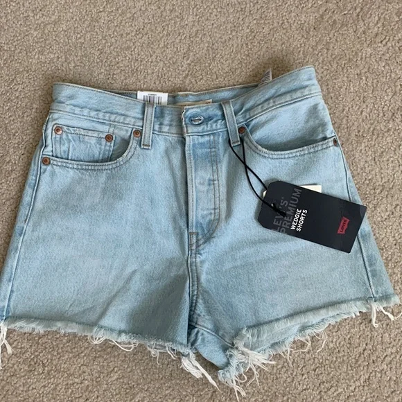 Levi s Shorts Nwt Wedgie Fit Shorts Poshmark